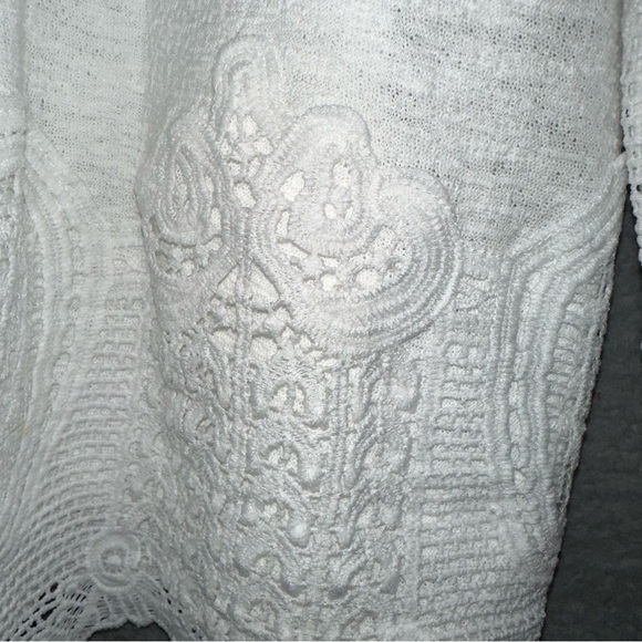 Adrianna Papell Embroidered Lace Long Sleeve Overlay Blouse - Picture 5 of 11